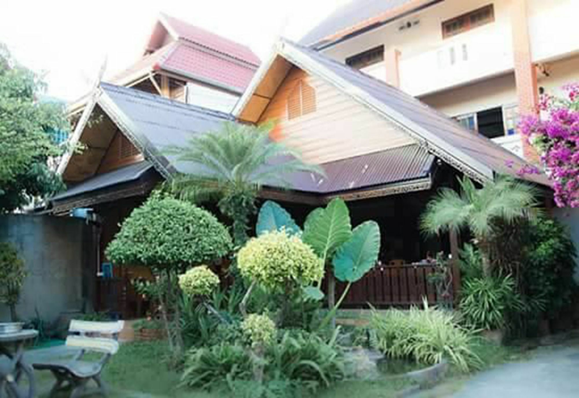 Little Home Guest House เชียงใหม่ ภายนอก รูปภาพ